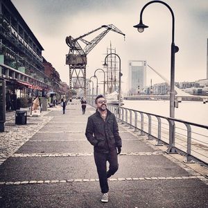 Meet your Posher, Wallace